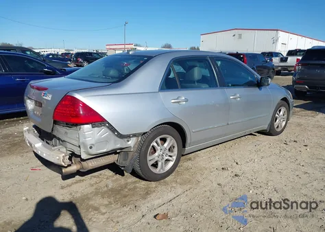 2006 Honda Accord 2.4 Ex из США, поврежденный, VIN 1HGCM56886A127210
